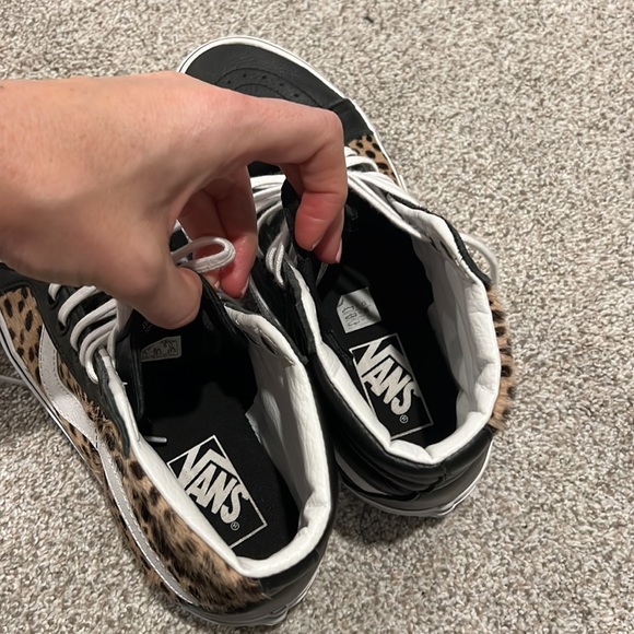 Leopard vans - Picture 7 of 8